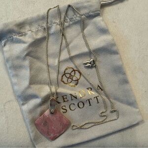 Kendra Scott necklace